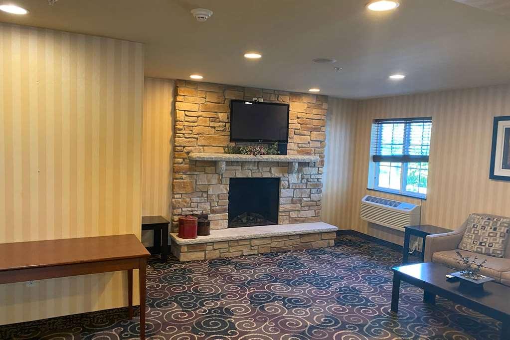 Americinn By Wyndham Ошкош Интериор снимка
